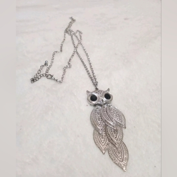 Owl Necklace Articulated Filigree Silver Tone 32" w Extension Black Glass Eyes - Picture 2 of 6